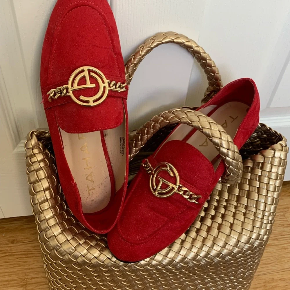 Tahari Red Loafers with Gold Chain Detail - Picture 1 of 7